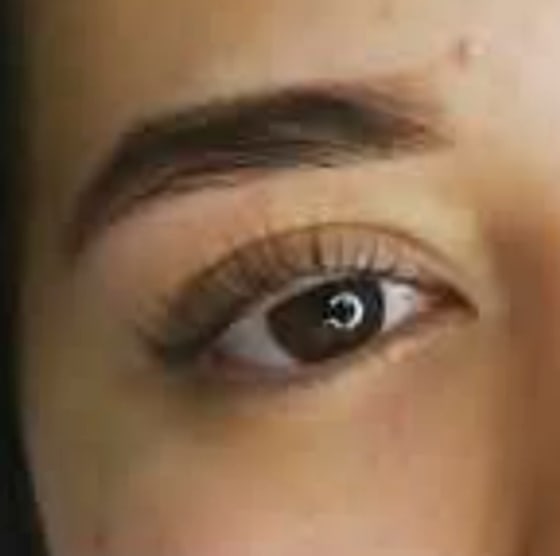 Lifting de pestañas y diseño de cejas